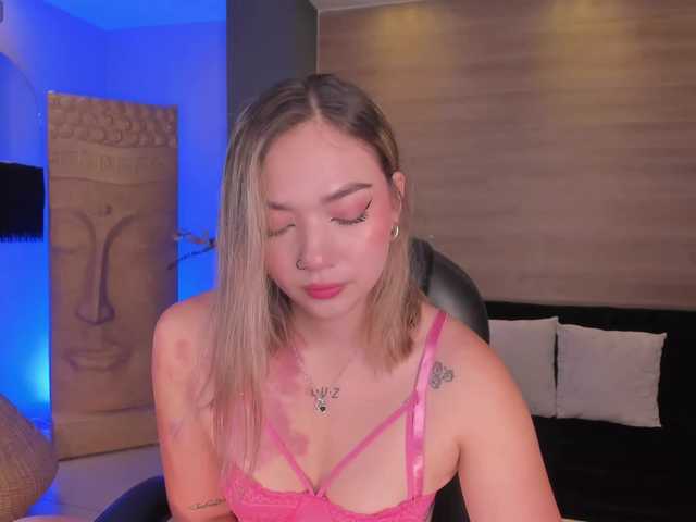HaleyGreen live cam on BongaCams