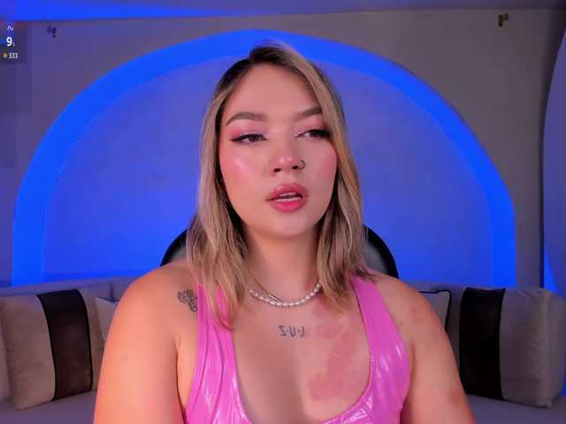 HaleyGreen live cam on BongaCams