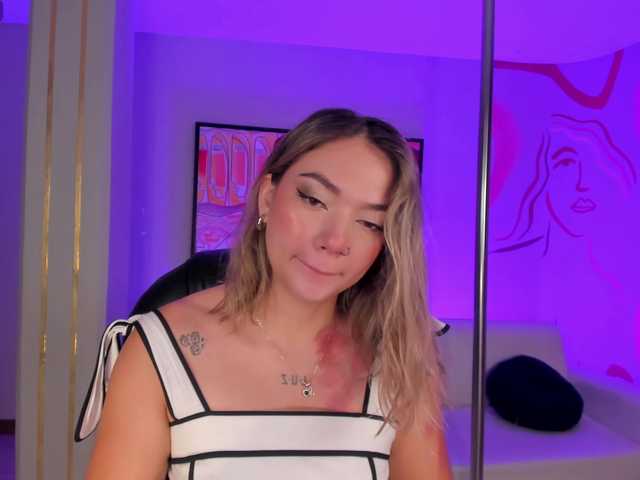 HaleyGreen live cam on BongaCams