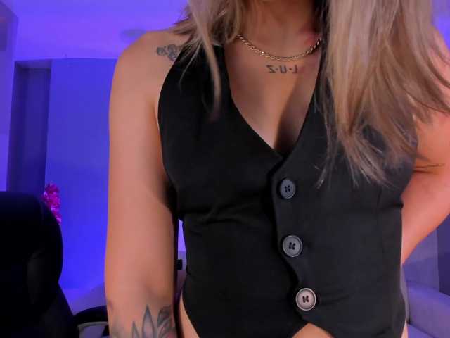 HaleyGreen live cam on BongaCams