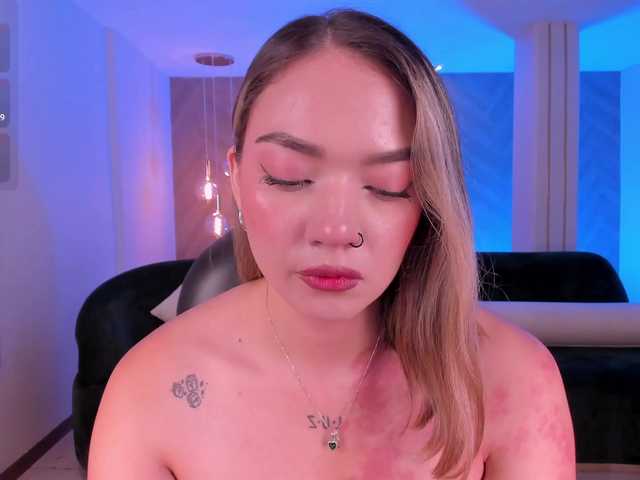 HaleyGreen live cam on BongaCams