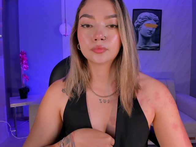 HaleyGreen live cam on BongaCams