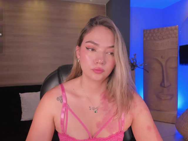 HaleyGreen live cam on BongaCams