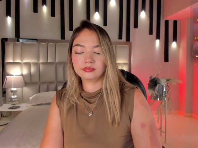 HaleyGreen live cam on BongaCams