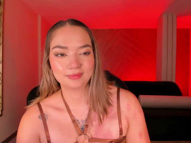 HaleyGreen live cam on BongaCams
