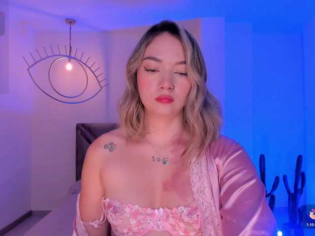 HaleyGreen live cam on BongaCams