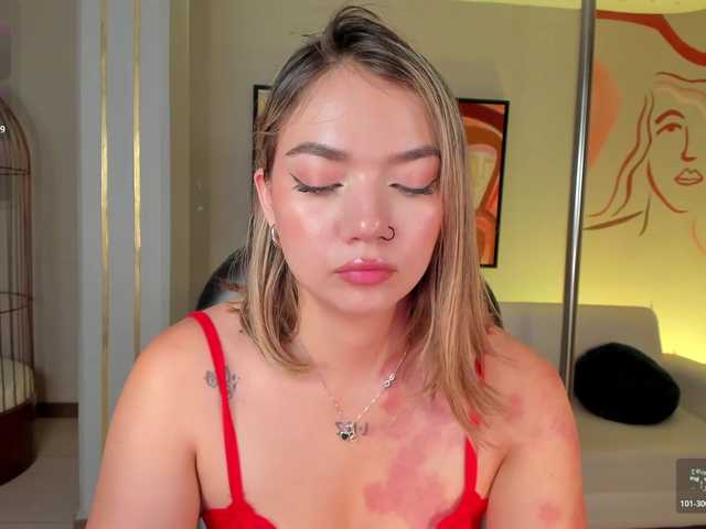 HaleyGreen live cam on BongaCams