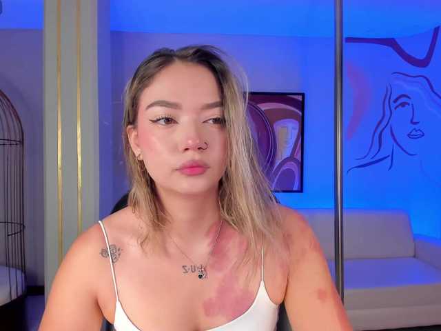 HaleyGreen live cam on BongaCams