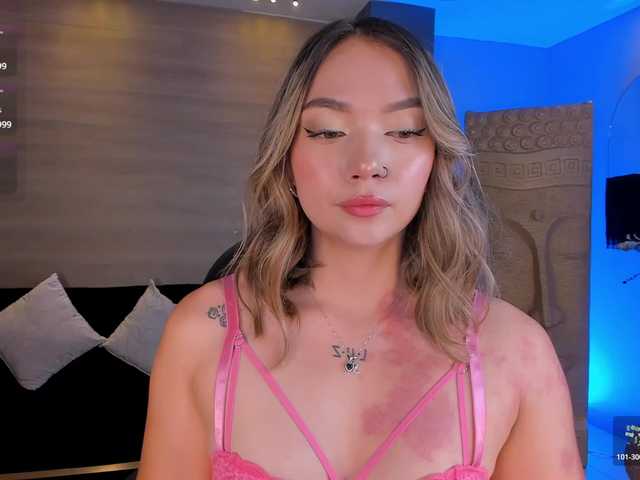 HaleyGreen live cam on BongaCams
