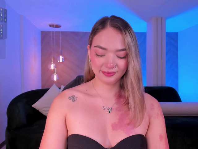 HaleyGreen live cam on BongaCams