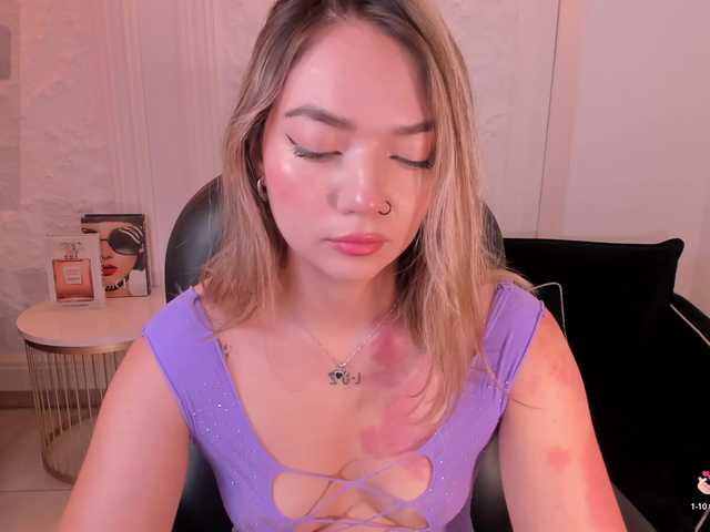 HaleyGreen live cam on BongaCams