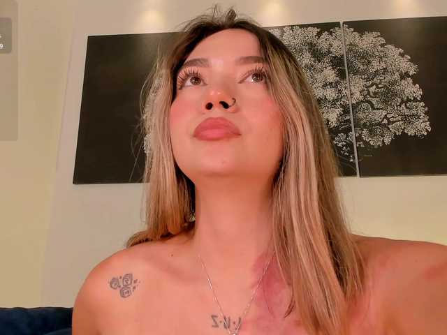 HaleyGreen live cam on BongaCams