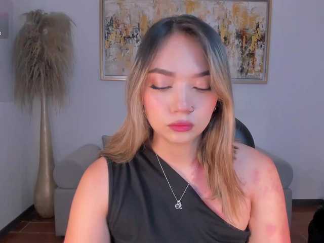 HaleyGreen live cam on BongaCams
