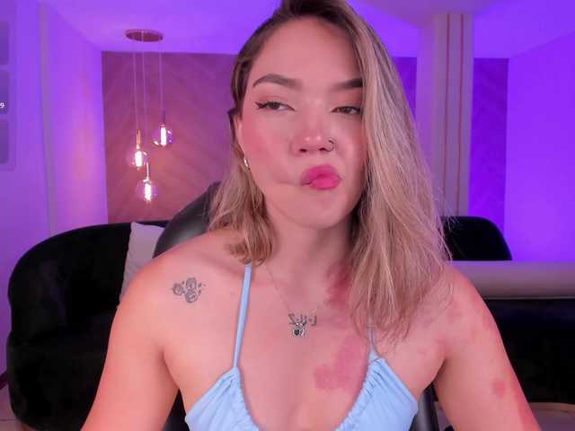 HaleyGreen live cam on BongaCams