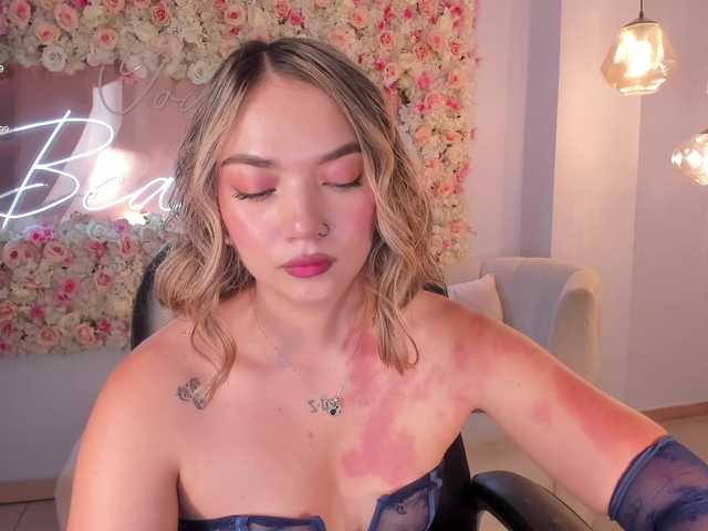 HaleyGreen's BongaCams show and profile