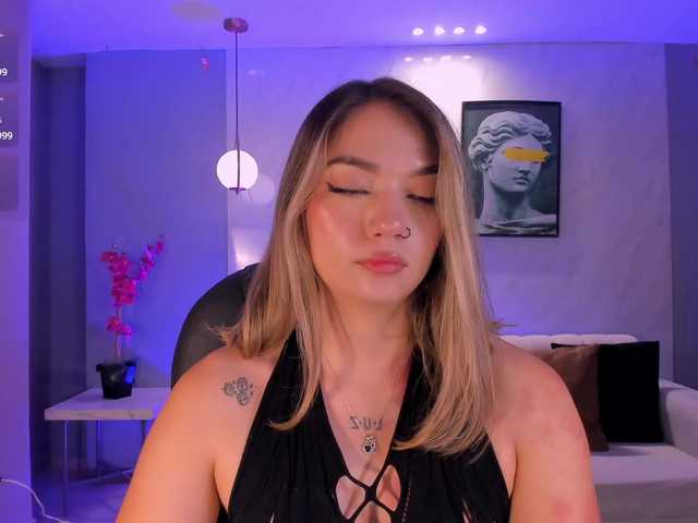 HaleyGreen live cam on BongaCams