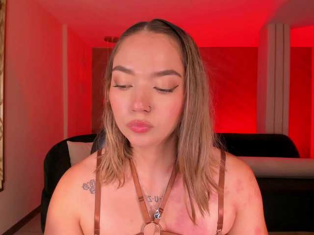 HaleyGreen live cam on BongaCams