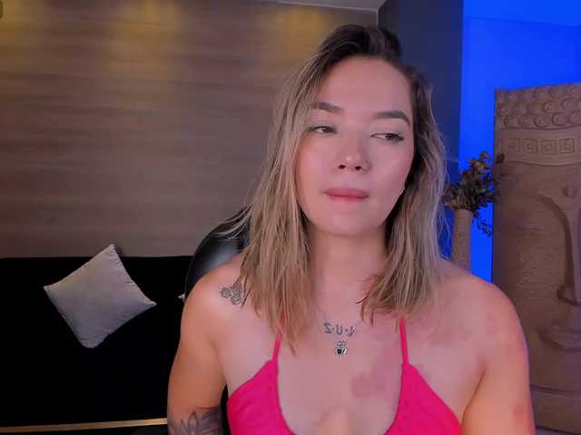 HaleyGreen live cam on BongaCams