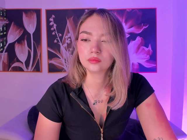 HaleyGreen live cam on BongaCams