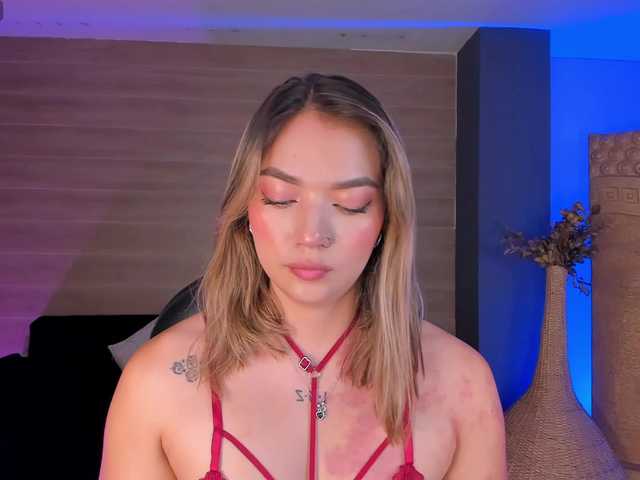 HaleyGreen live cam on BongaCams