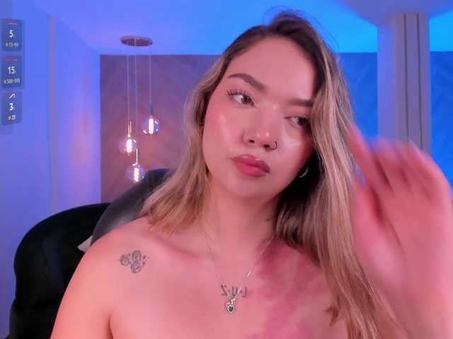 HaleyGreen live cam on BongaCams