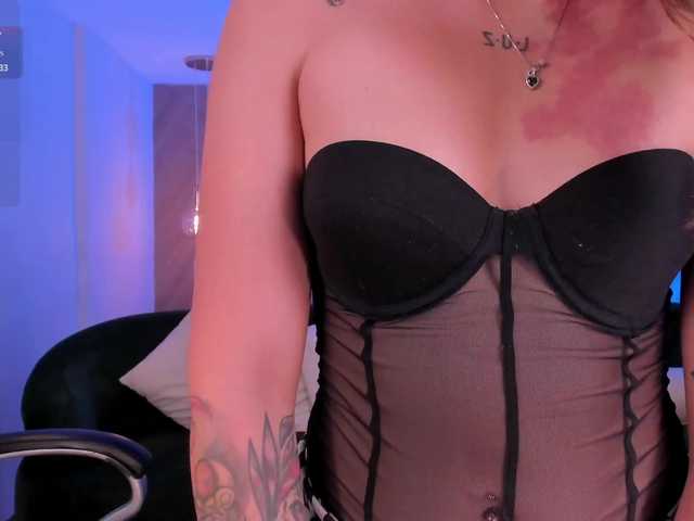 HaleyGreen live cam on BongaCams