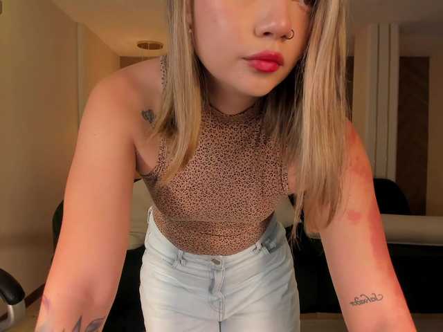 HaleyGreen live cam on BongaCams