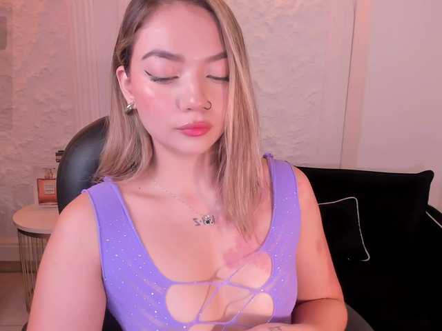 HaleyGreen live cam on BongaCams