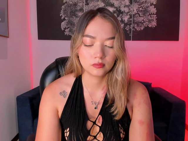 HaleyGreen live cam on BongaCams