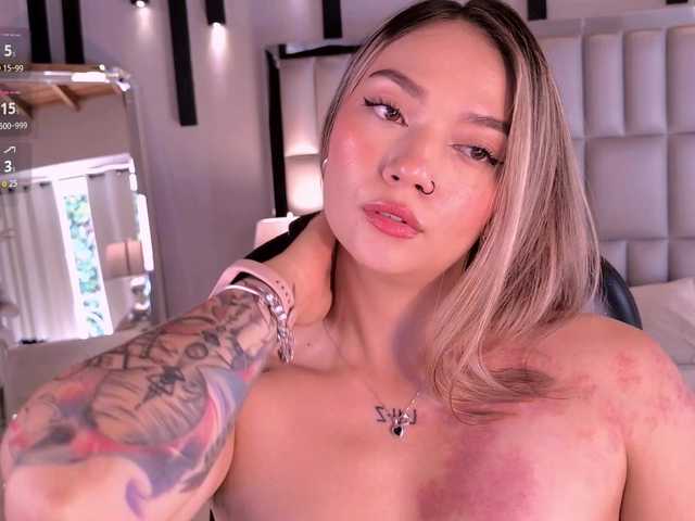 HaleyGreen live cam on BongaCams