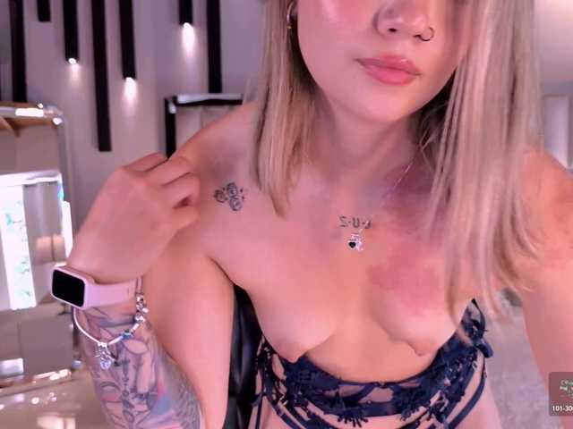 HaleyGreen live cam on BongaCams