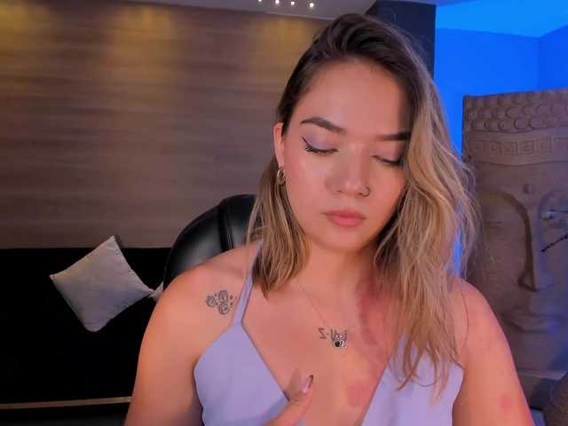 HaleyGreen live cam on BongaCams