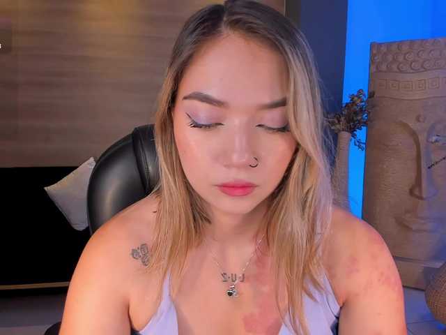 HaleyGreen live cam on BongaCams