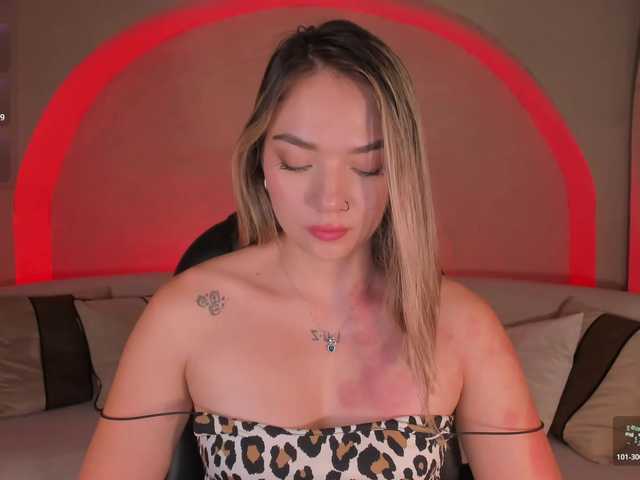 HaleyGreen live cam on BongaCams