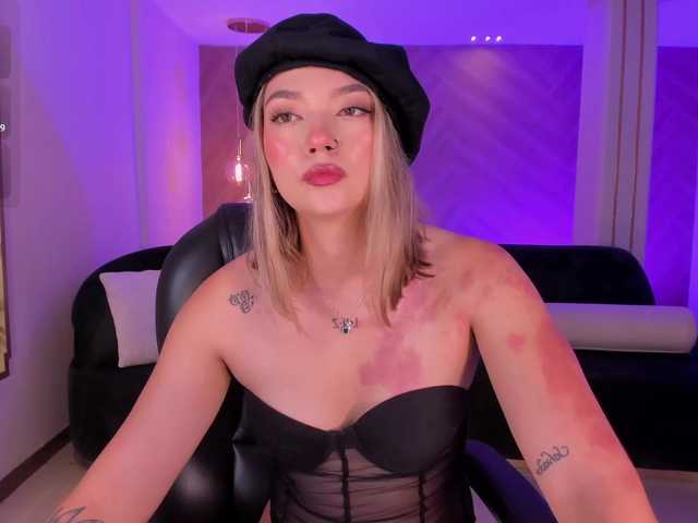 HaleyGreen live cam on BongaCams