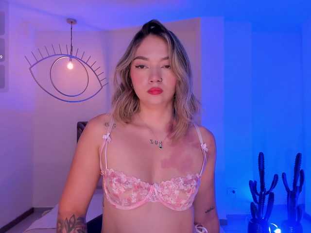 HaleyGreen live cam on BongaCams