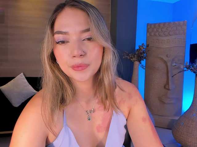 HaleyGreen live cam on BongaCams