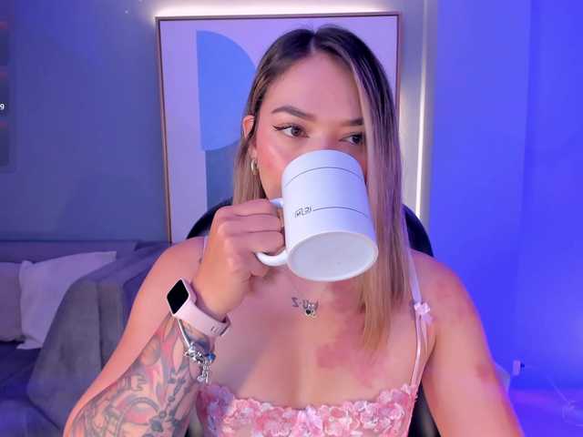HaleyGreen live cam on BongaCams