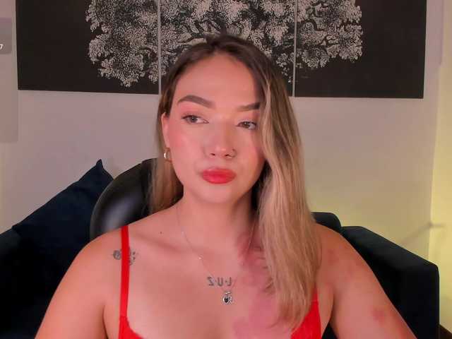 HaleyGreen live cam on BongaCams