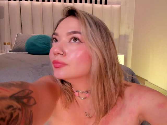 HaleyGreen live cam on BongaCams