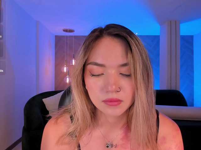HaleyGreen live cam on BongaCams