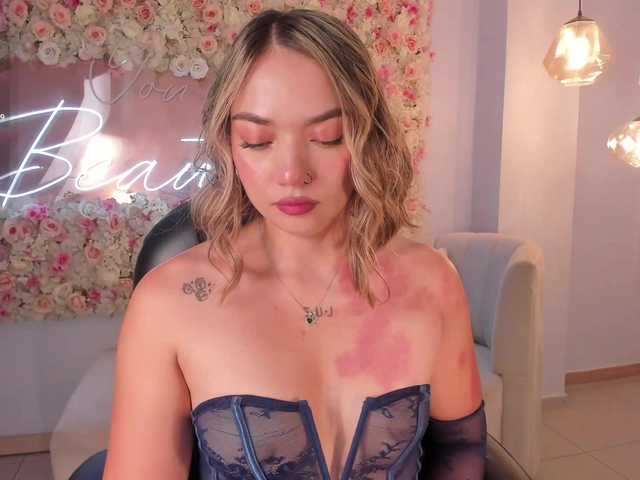 HaleyGreen's BongaCams show and profile