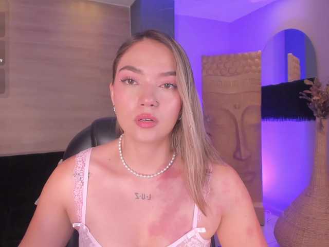 HaleyGreen live cam on BongaCams