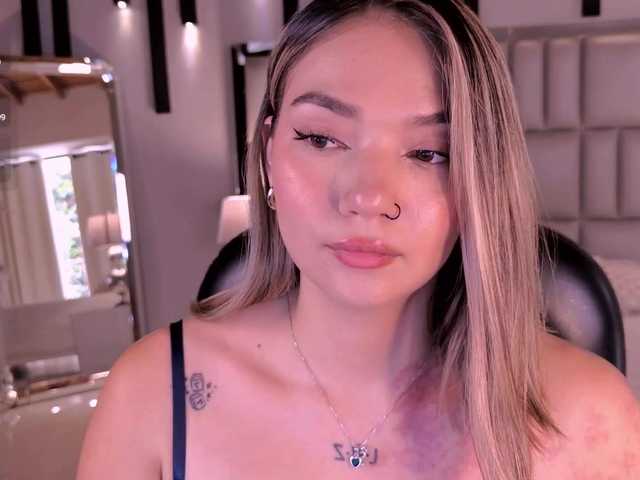 HaleyGreen live cam on BongaCams