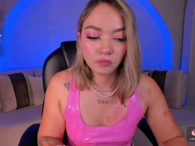 HaleyGreen live cam on BongaCams