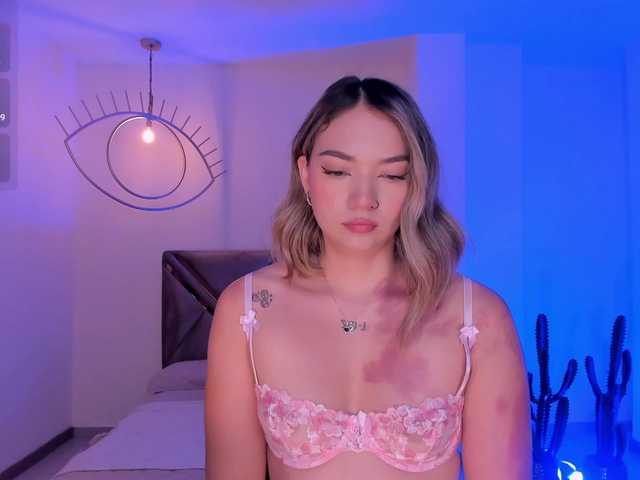 HaleyGreen live cam on BongaCams