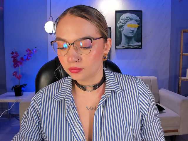 HaleyGreen live cam on BongaCams
