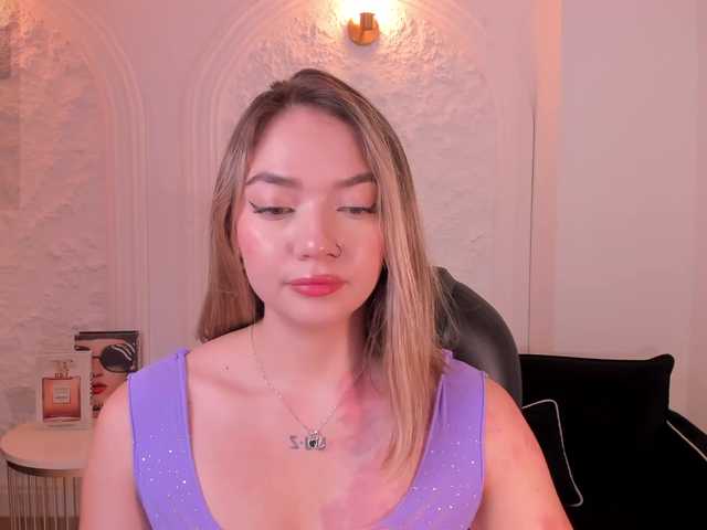 HaleyGreen live cam on BongaCams