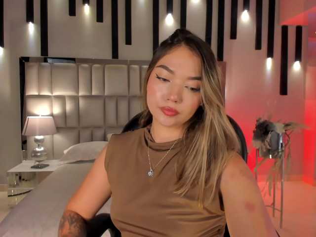 HaleyGreen live cam on BongaCams