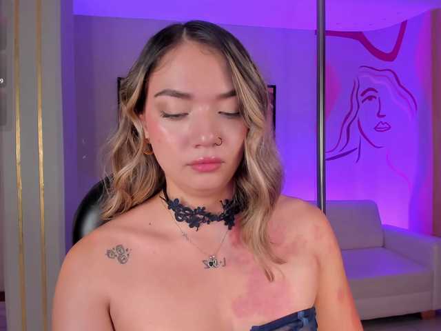 HaleyGreen live cam on BongaCams